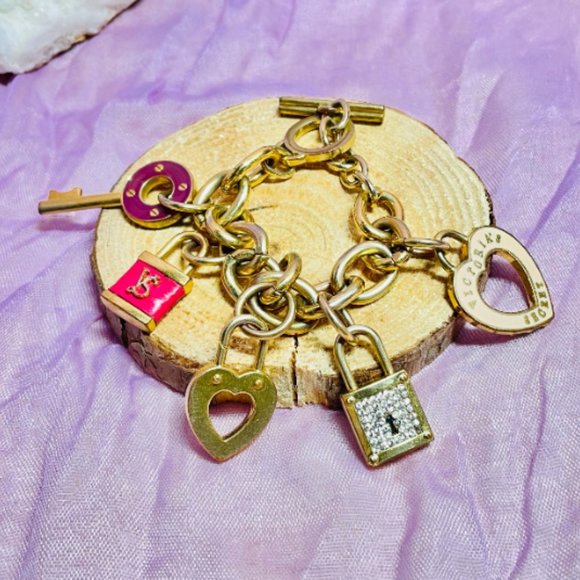 Vintage Victory Secret Lock, Key, Purse, Heart Charm Toggle Bracelet - Picture 2 of 8